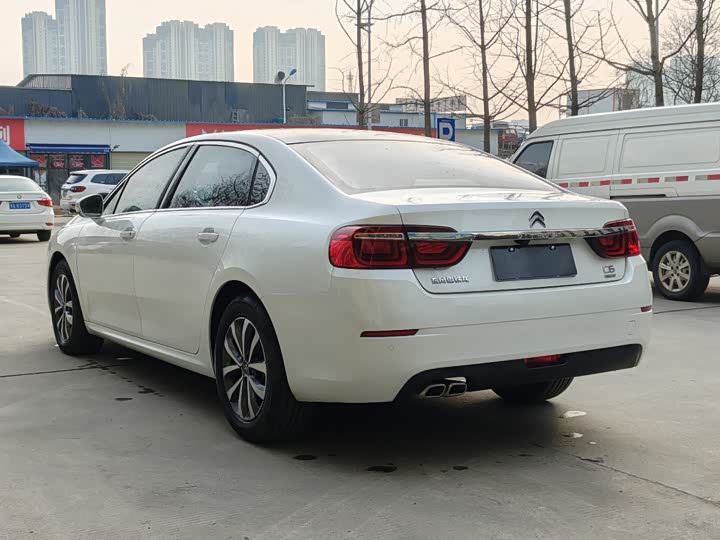 Фото 9 - Citroen C6