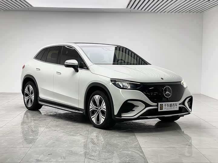 Фото 3 - Mercedes-Benz EQE SUV