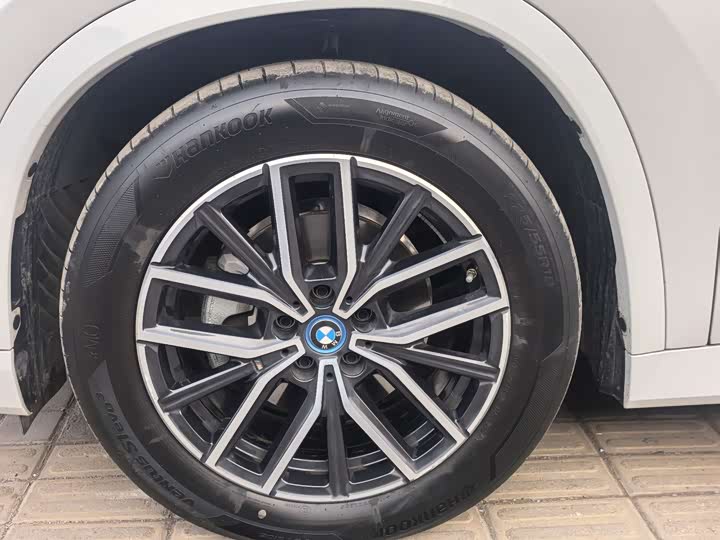 Фото 4 - BMW iX1