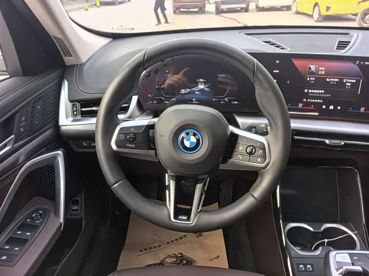 Фото 7 - BMW iX1