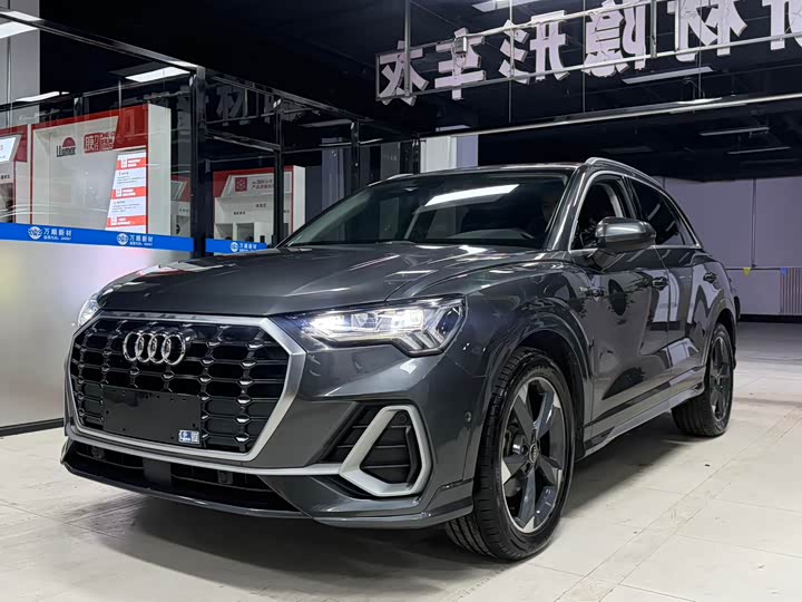 Фото 1 - Audi Q3