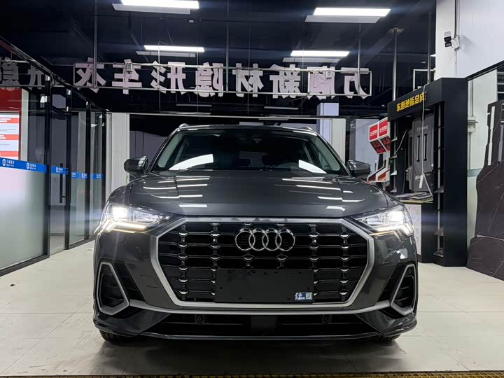 Фото 2 - Audi Q3