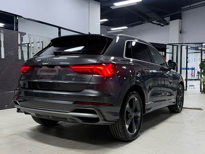 Фото 7 - Audi Q3