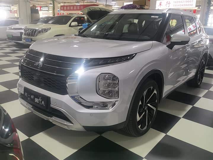 Фото 1 - Mitsubishi Outlander