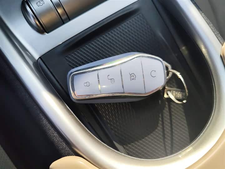 Фото 9 - BYD Dolphin