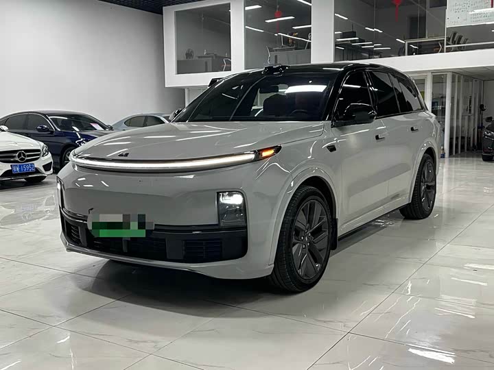 Фото 2 - LiXiang L8