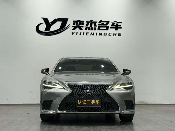 Фото 2 - Lexus LS