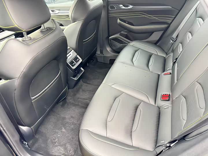 Photo 7 - Geely Preface