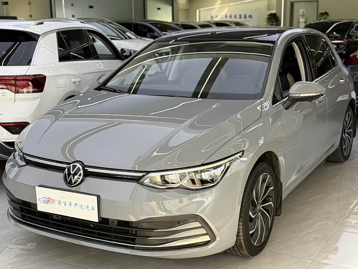 Фото 1 - Volkswagen Golf