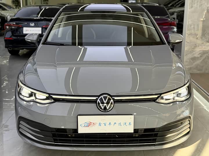 Фото 2 - Volkswagen Golf