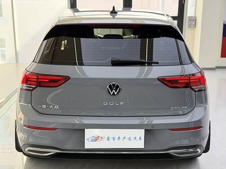 Фото 9 - Volkswagen Golf
