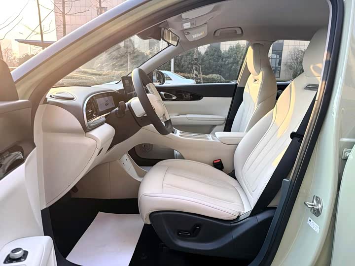 Фото 4 - Geely Galaxy Geome