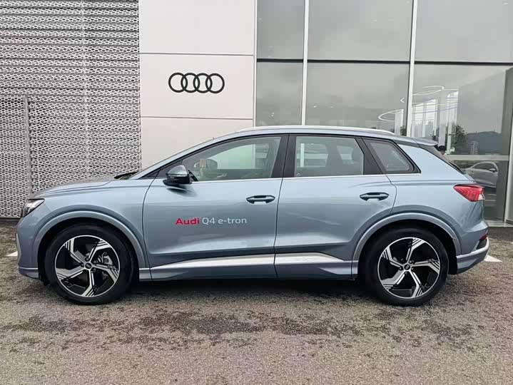 Фото 3 - Audi Q4 e-tron