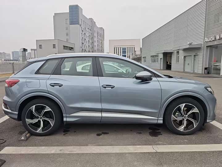 Фото 5 - Audi Q4 e-tron