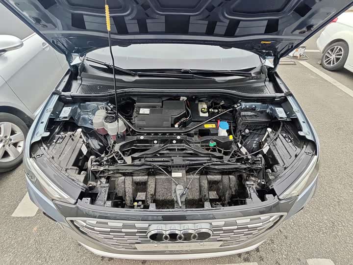 Фото 7 - Audi Q4 e-tron