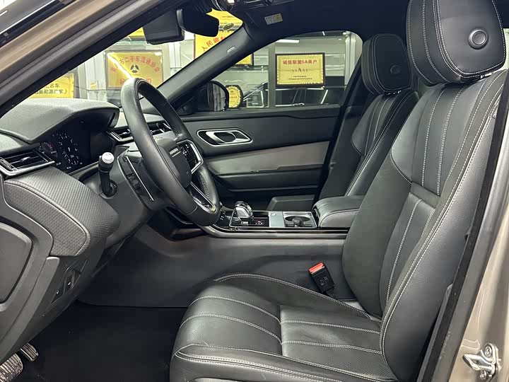 Фото 9 - Land Rover Range Rover Velar