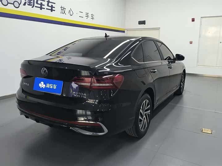 Фото 3 - Volkswagen Lavida