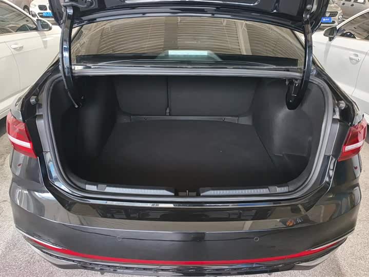 Фото 4 - Volkswagen Lavida