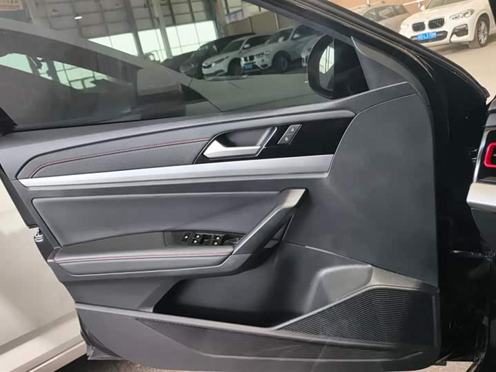 Фото 7 - Volkswagen Lavida