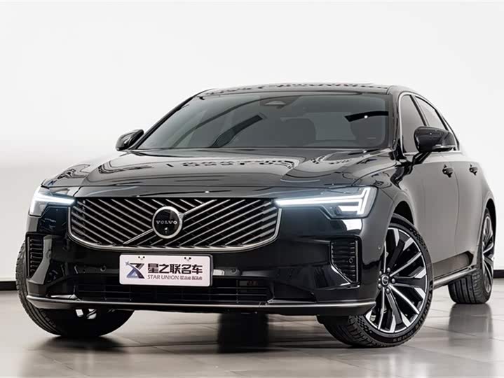 Фото 2 - Volvo S90