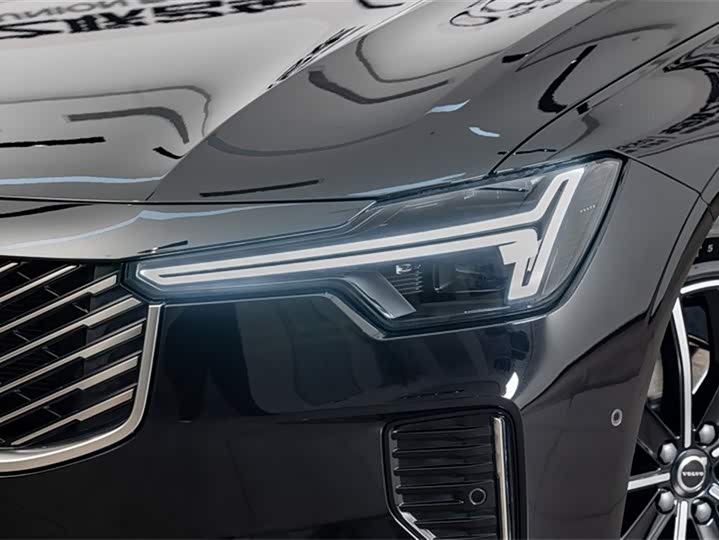 Фото 4 - Volvo S90