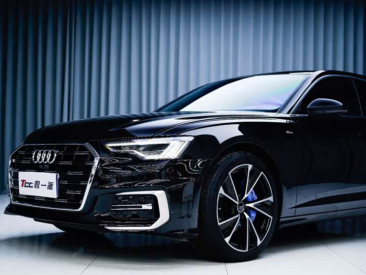 Фото 1 - Audi A6L