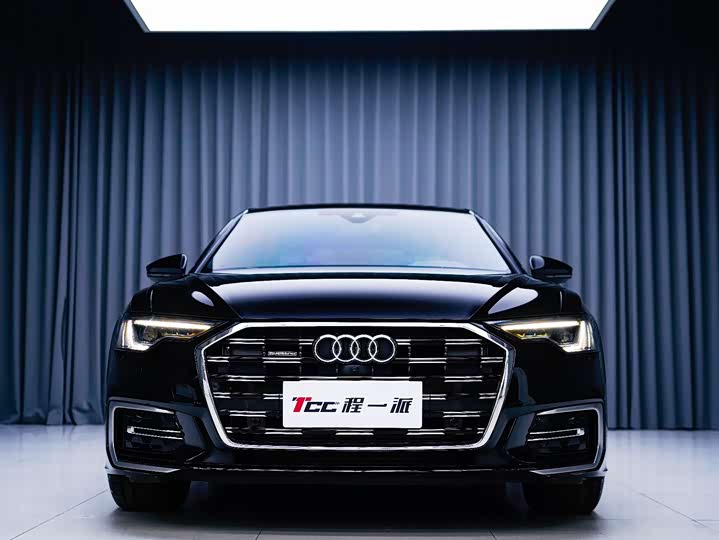 Фото 2 - Audi A6L