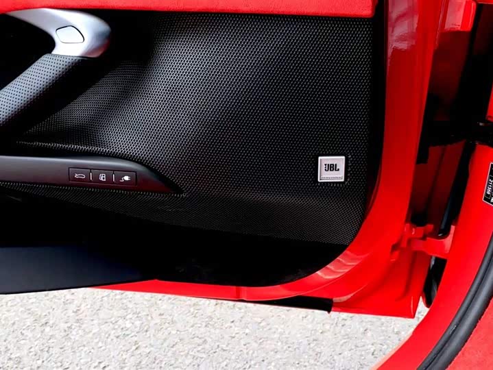 Photo 6 - Ferrari 296