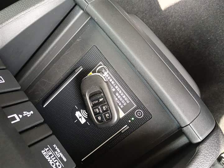 Фото 9 - Honda Odyssey