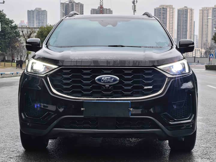 Фото 2 - Ford Edge