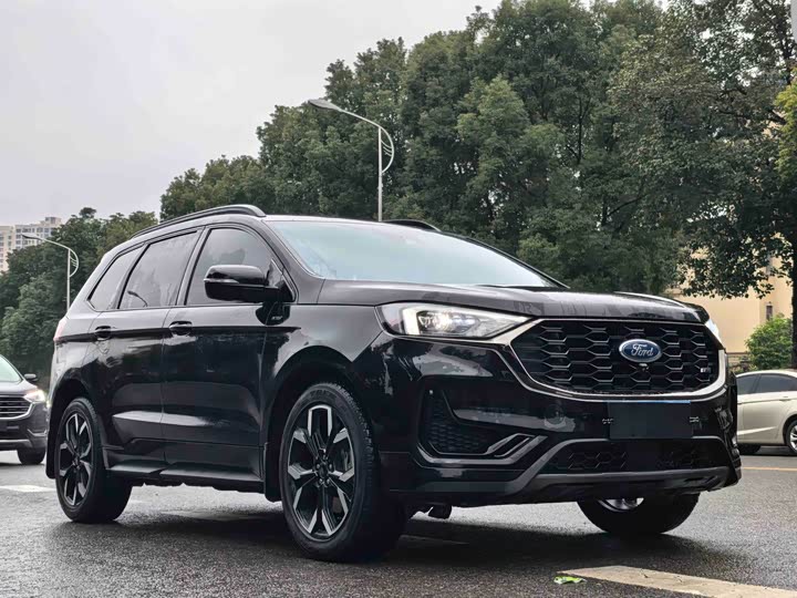 Фото 3 - Ford Edge