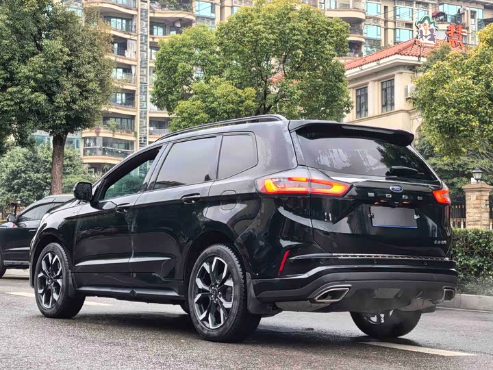 Фото 5 - Ford Edge