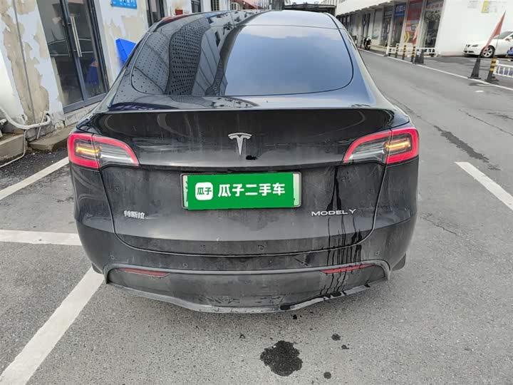 Фото 6 - Tesla Model Y