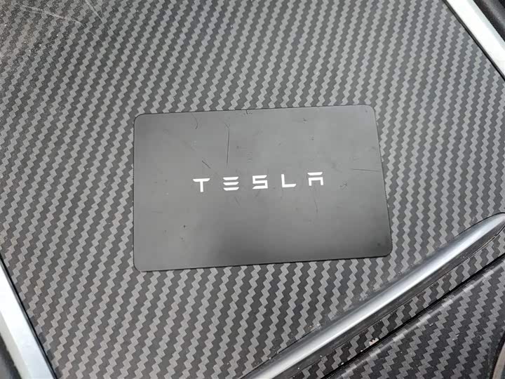 Фото 9 - Tesla Model Y