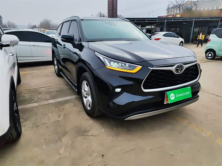 Фото 4 - Toyota Highlander