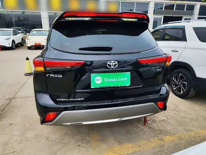 Фото 6 - Toyota Highlander