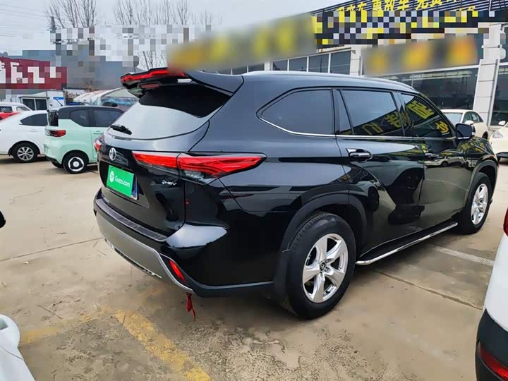 Фото 7 - Toyota Highlander