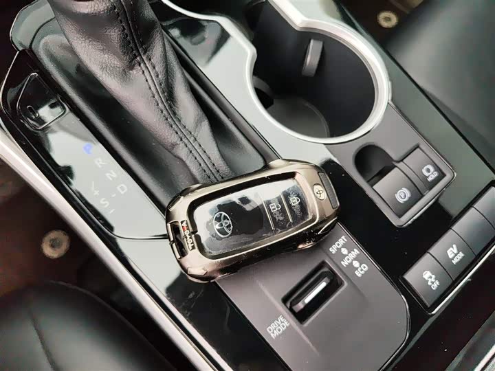 Фото 9 - Toyota Highlander