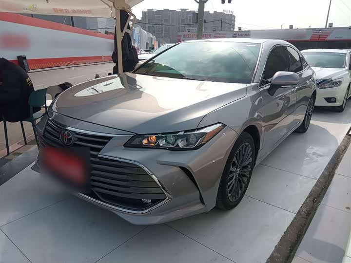 Фото 2 - Toyota Avalon