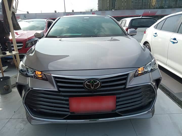 Фото 3 - Toyota Avalon