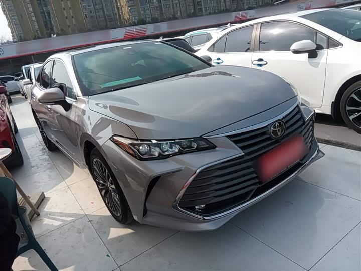 Фото 4 - Toyota Avalon