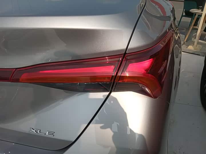 Фото 8 - Toyota Avalon