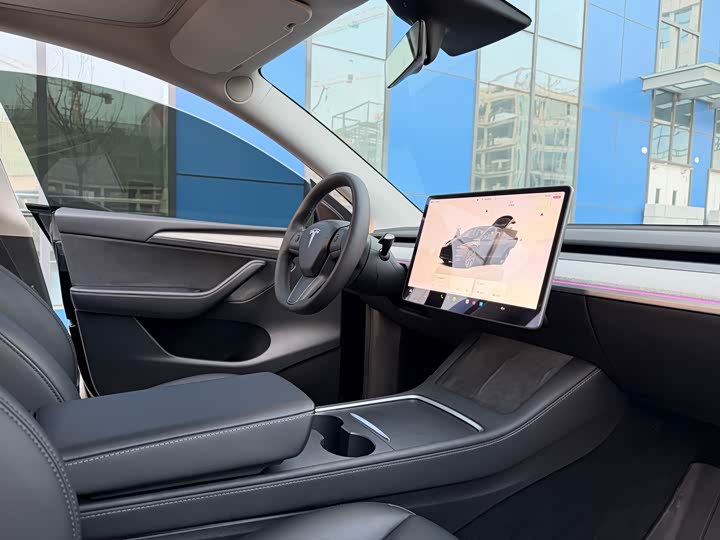 Фото 8 - Tesla Model Y