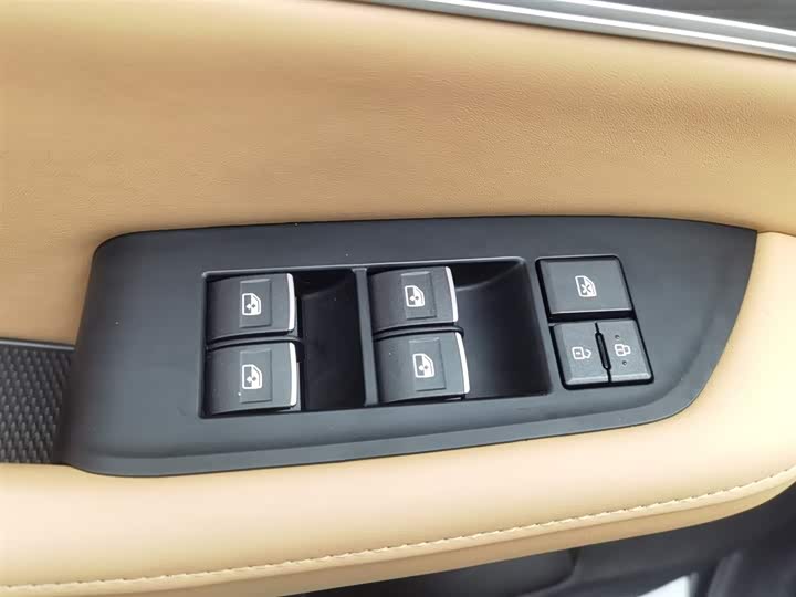 Фото 9 - Dongfeng Forthing T5 EVO