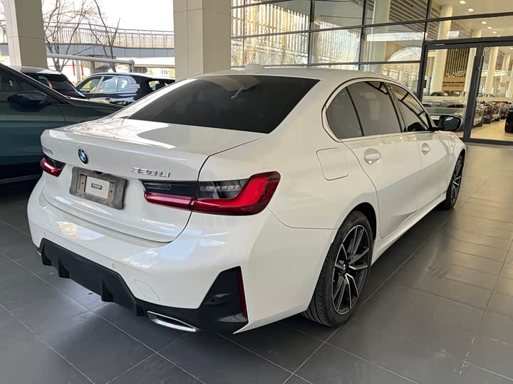 Фото 9 - BMW 3 Series