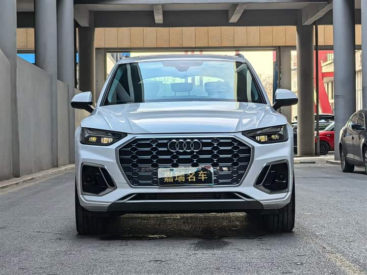 Фото 2 - Audi Q5L