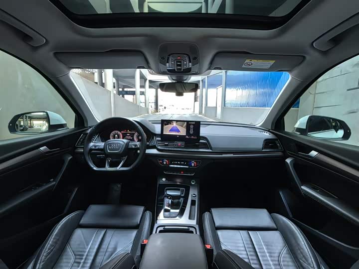 Фото 9 - Audi Q5L