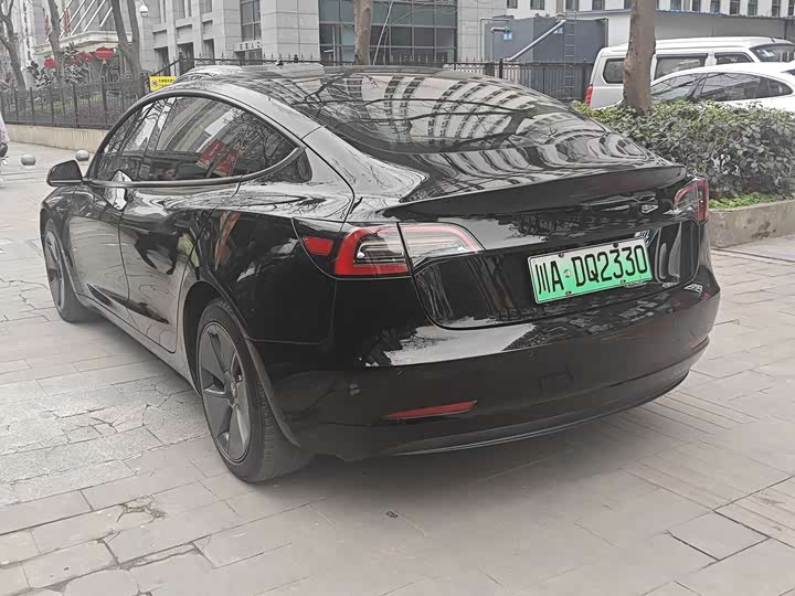 Фото 5 - Tesla Model 3
