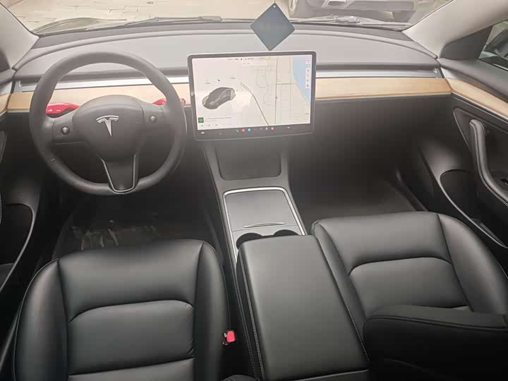 Фото 7 - Tesla Model 3