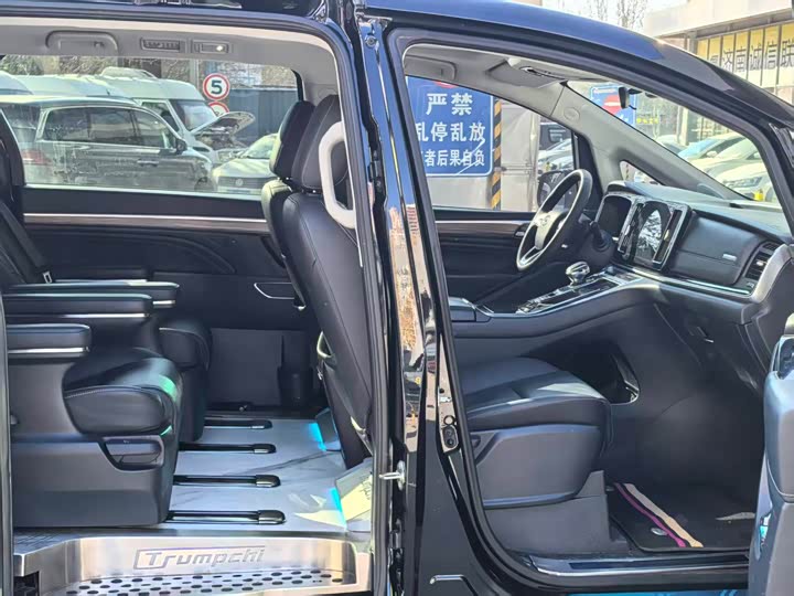 Фото 8 - GAC Trumpchi M8